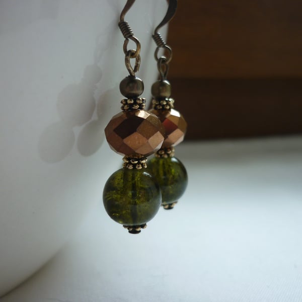 DARK OLIVE GREEN AND BRONZE EARRINGS.  738