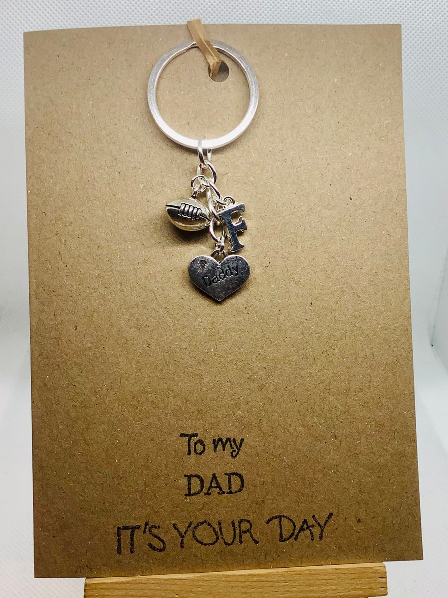 Fathers Day keyring attached to a Kraft greetings card