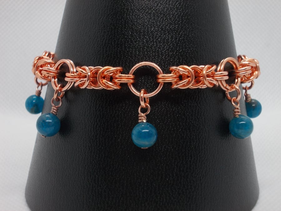 SALE - Byzantine chainmaille bracelet with apatite charm