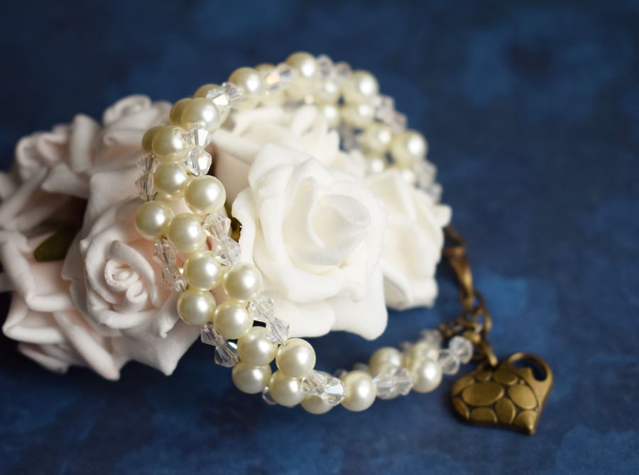 Ivory Glass Pearl and Faceted Glass Beaded Bracelet