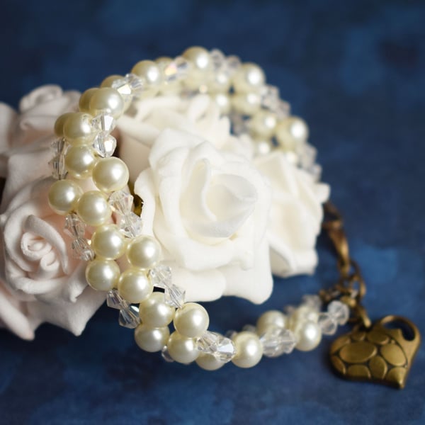Ivory Glass Pearl and Faceted Glass Beaded Bracelet