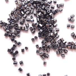 Pyrite Dark Grey Silver hexagon beads, size 11