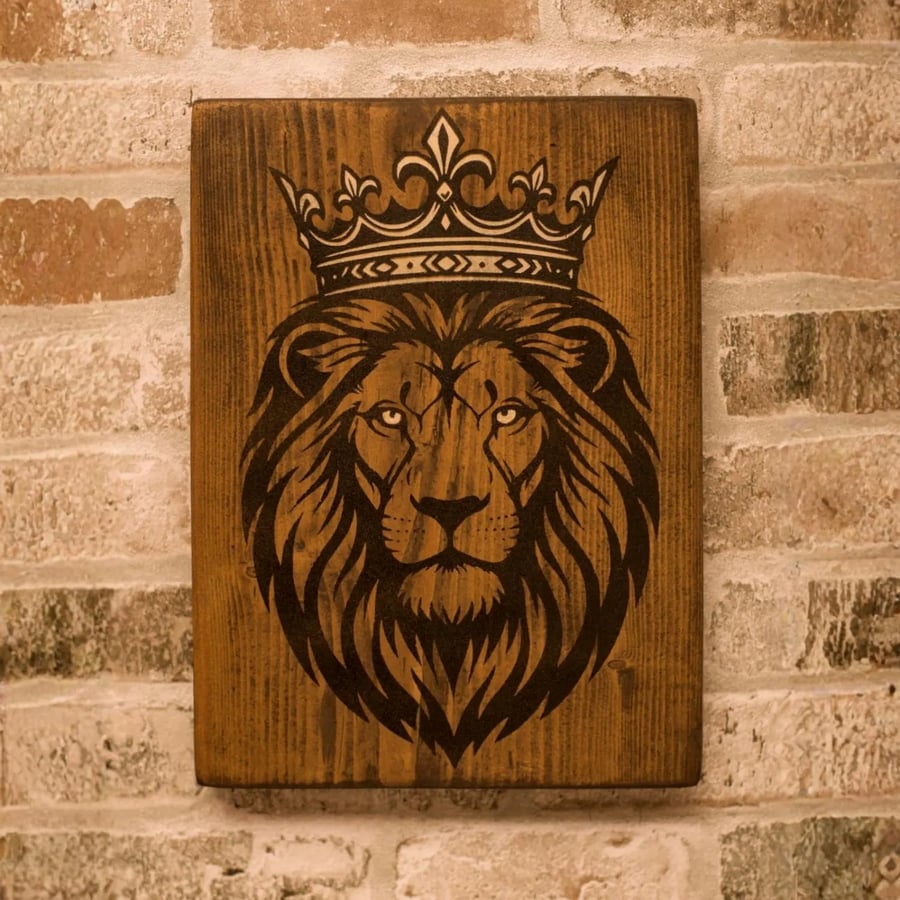 Reclaimed Wood King Lion Wall Art, Handmade Wall Hanging, Rustic Home Décor