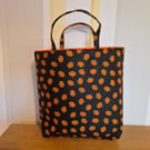 Reusable Halloween trick or treat bag:black with pumpkins
