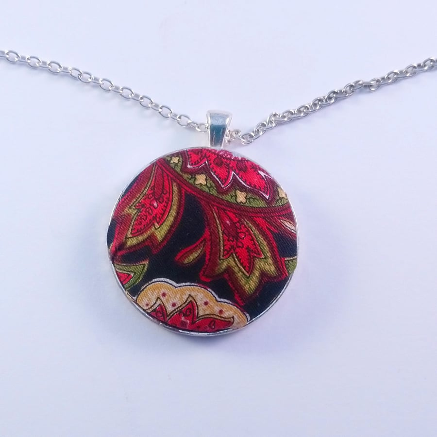 38mm Black and Red Patterned Fabric Covered Button Pendant