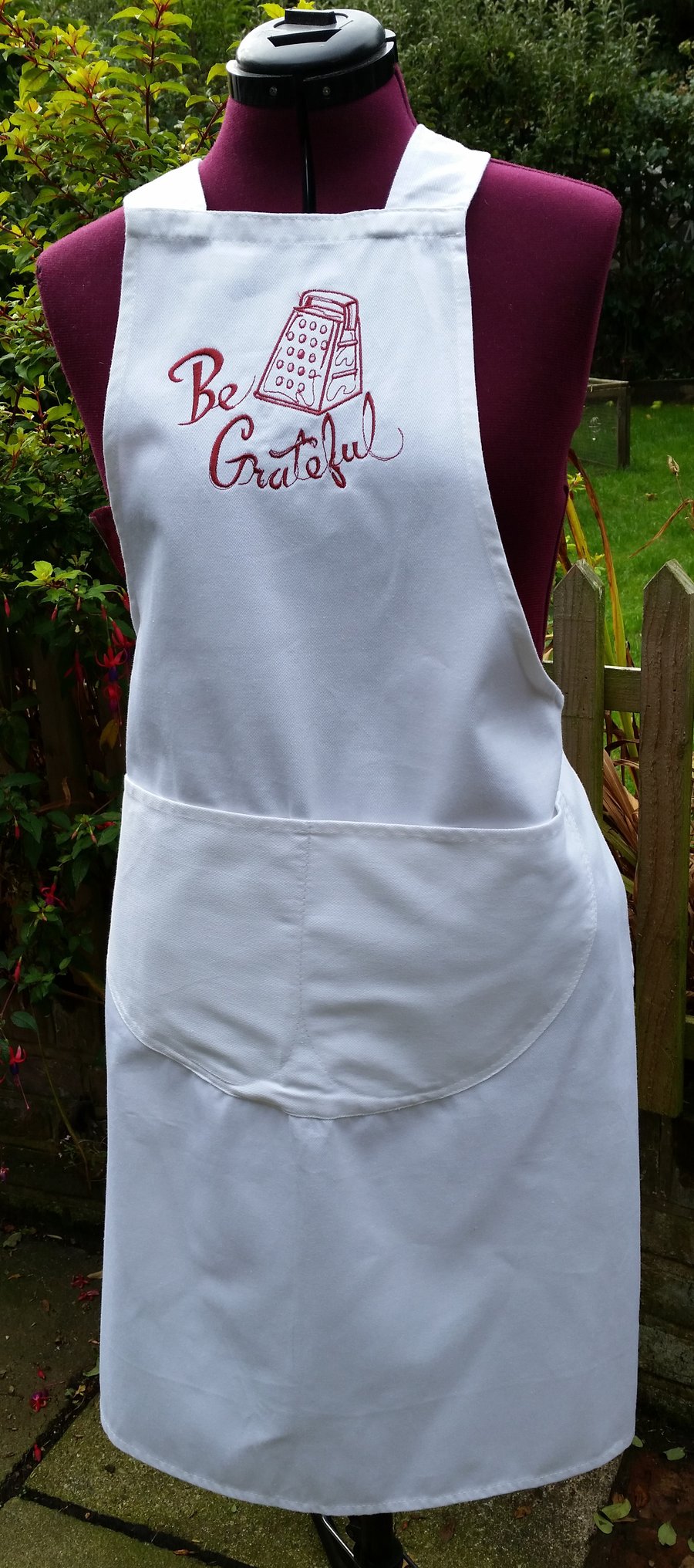 100% cotton apron with embroidered design