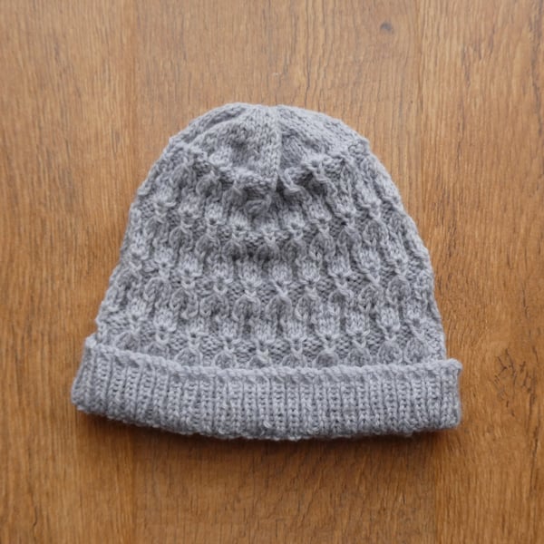 Knitted handmade grey patterned hat - unisex