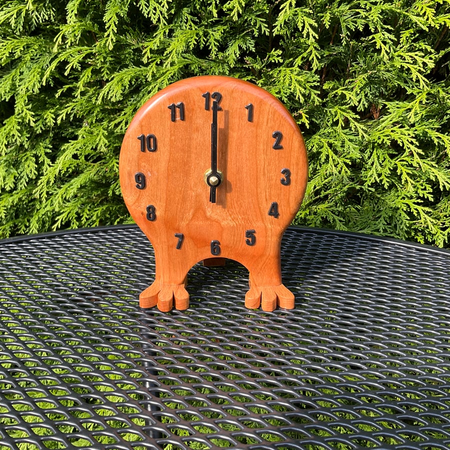 'Big Foot' Clock