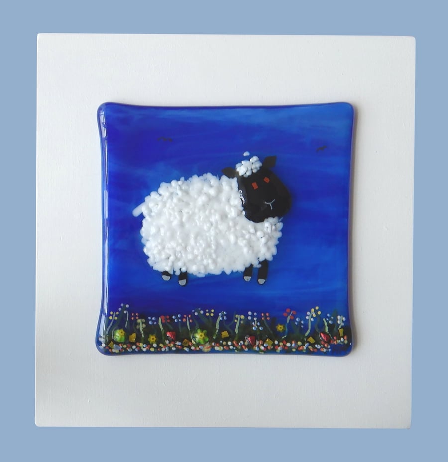 HANDMADE FUSED GLASS 'LITTLE LAMB' PICTURE