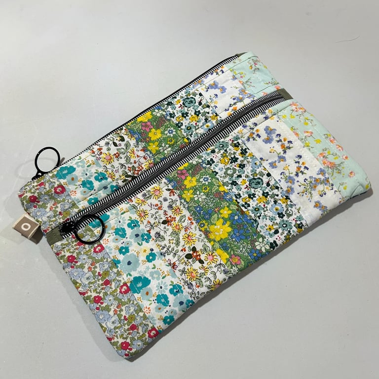 Wildflower Quilted Double Zip Pouch - Black and White Zip