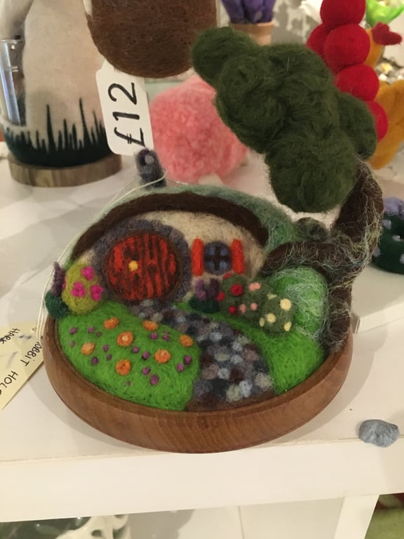 Hobbit Hole! Needle felted diorama inspired by the Lord of the Rings