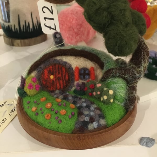Hobbit Hole! Needle felted diorama inspired by the Lord of the Rings