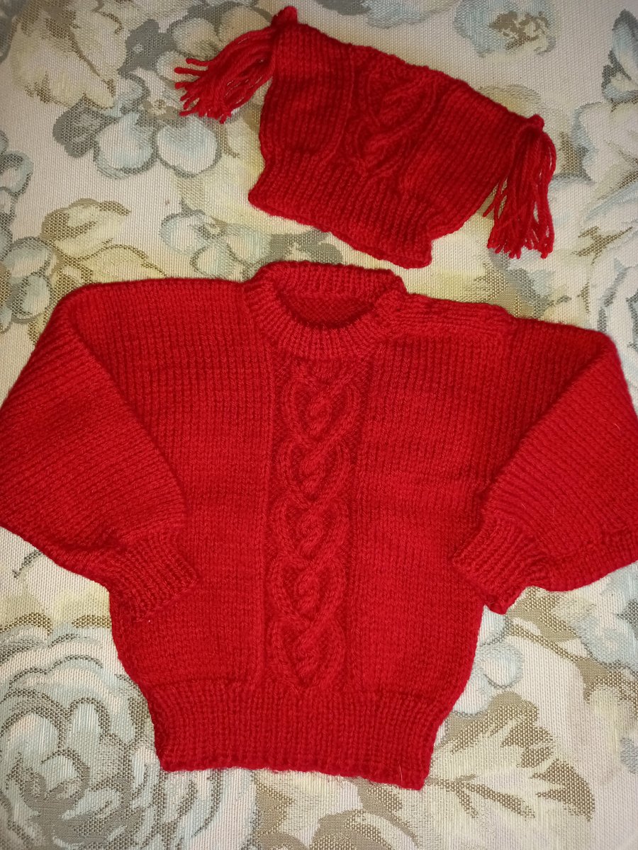 Heart sweater and hat ages 1 to 2yrs