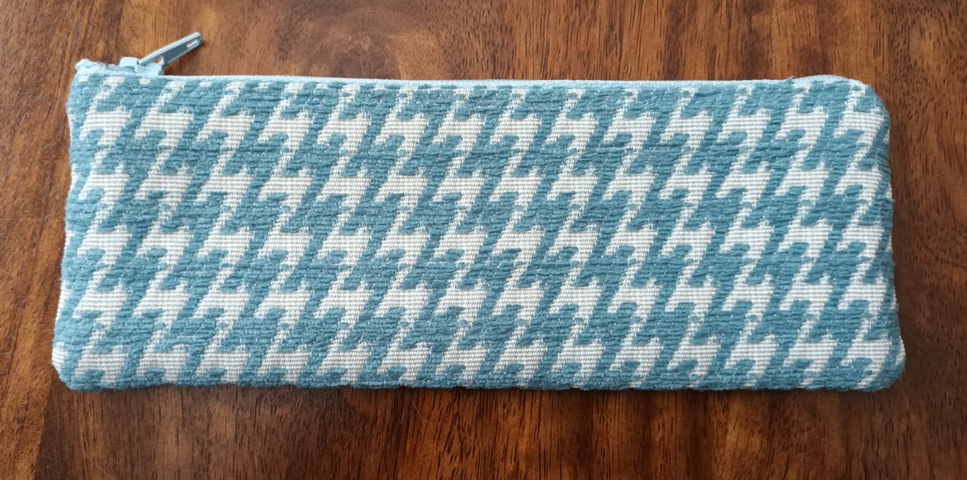 Dogtooth, Houndstooth Design Reading Glasses Case. Free Delivery