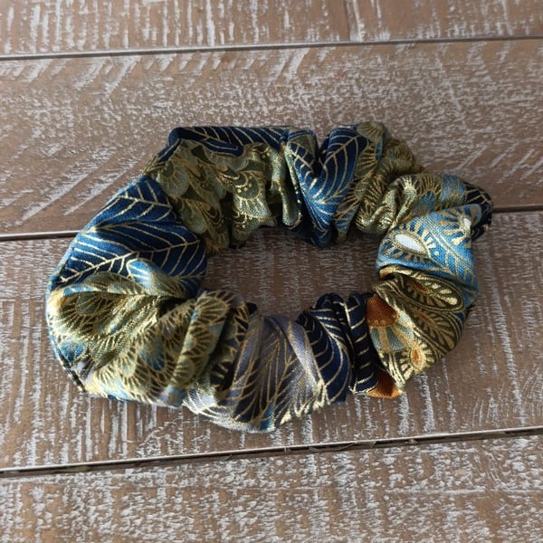Japanese inspired scrunchie 