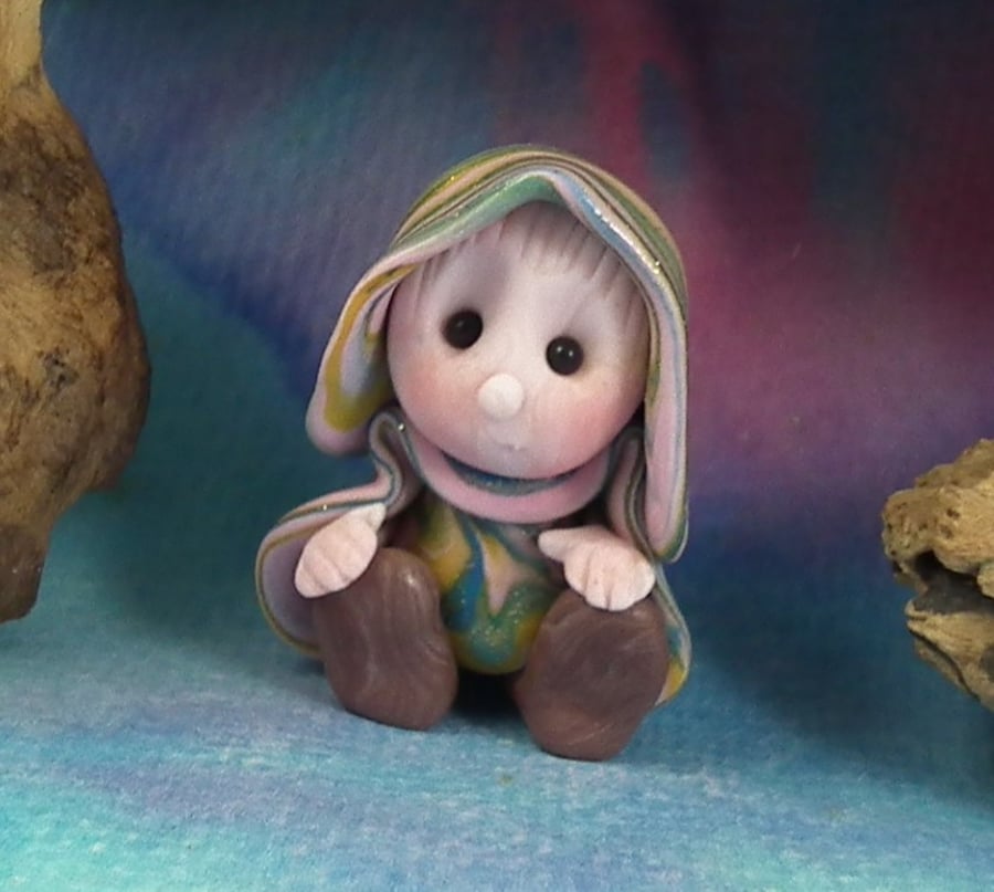 Tiny Seated Gnome 'Sirie' OOAK Sculpt Ann Galvin