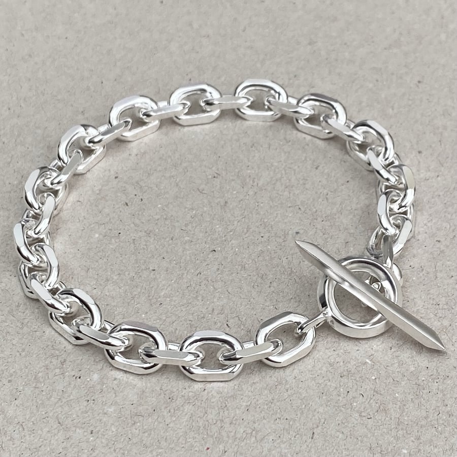 Oxidised or polished silver 8.5mm wide diamond cut trace chain t bar bracelet