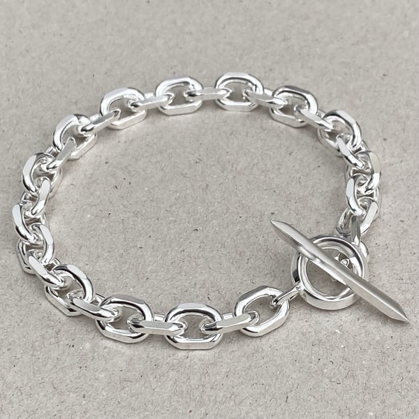 Oxidised or polished silver 8.5mm wide diamond cut trace chain t bar bracelet