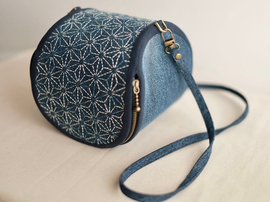 Saddle Bag PDF Pattern & Tutorial: Create a Stylish Round Crossbody pouch