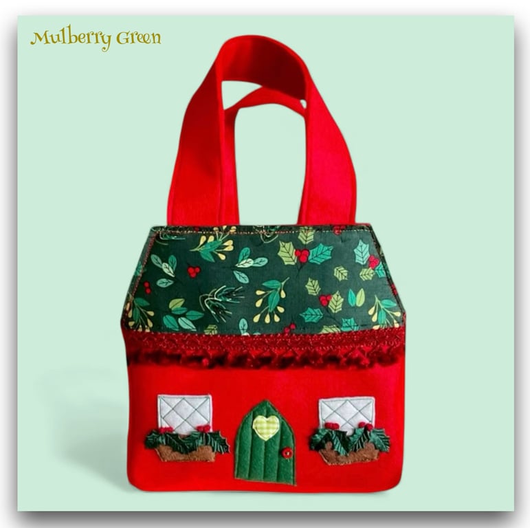 Holly Cottage - A Little Nipper Mouse House in a Bag