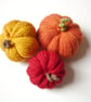 Farmhouse squashes - Fall wedding table - Knitted wreath pumpkins - Image 2