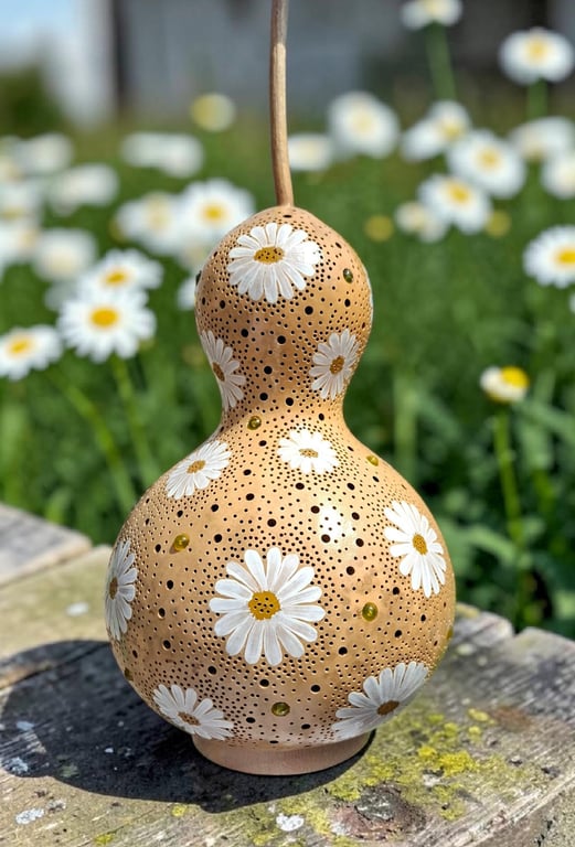 Spring Daisies Gourd Lamp