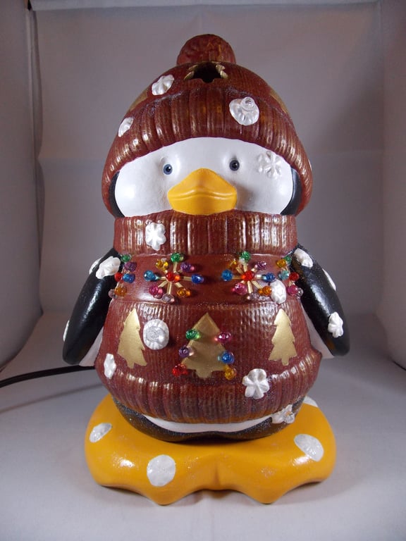 Ceramic Christmas Xmas Penguin Figurine Table Lamp Light Ornament Decoration.