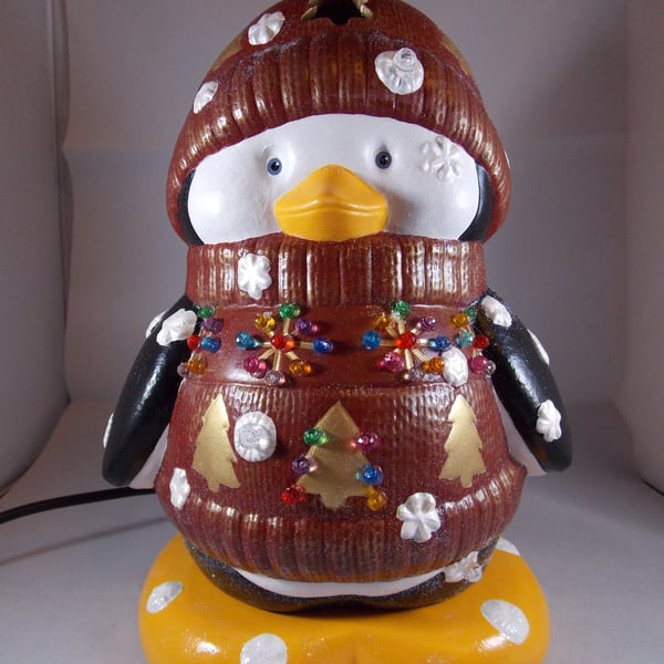 Ceramic Christmas Xmas Novelty Penguin Bird Table Lamp Light Ornament Decoration