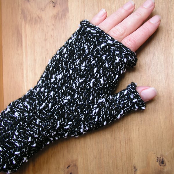Hand knitted fingerless gloves  wrist warmers