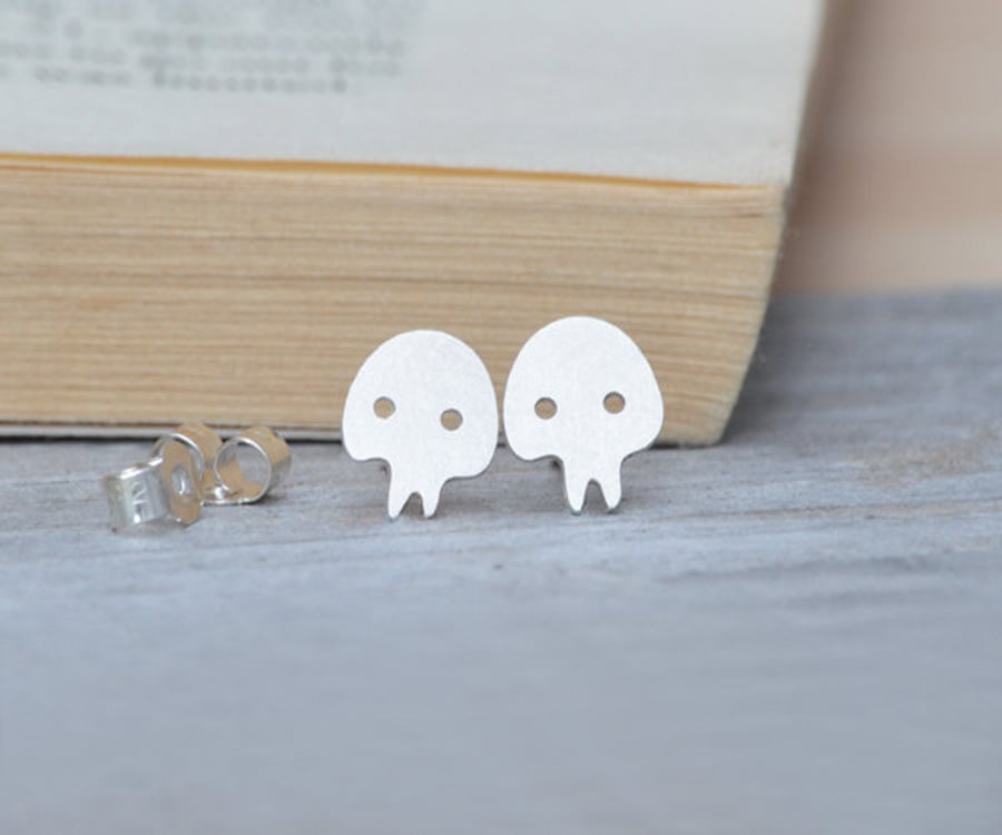 skull earring studs in sterling silver