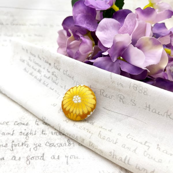 Yellow Japanese chrysanthemum fabric button brooch autumn lovers jewellery