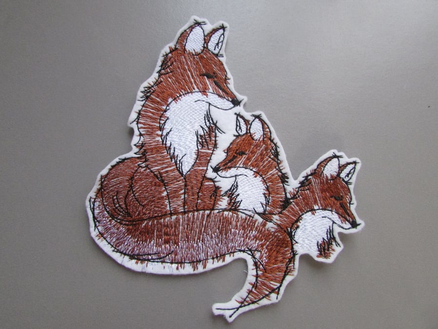 Embroidered Fox with Cubs Applique Patch