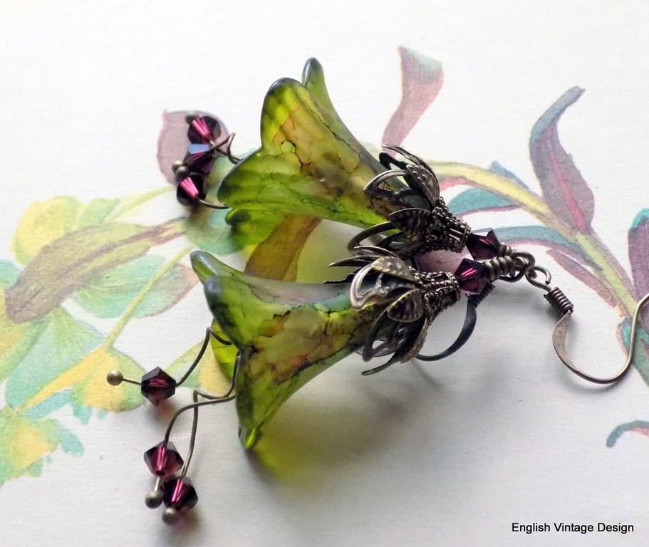 Green Spring "Wood Spurge" Hand Painted Lucite Flower Earrings, Floral Boho Dang