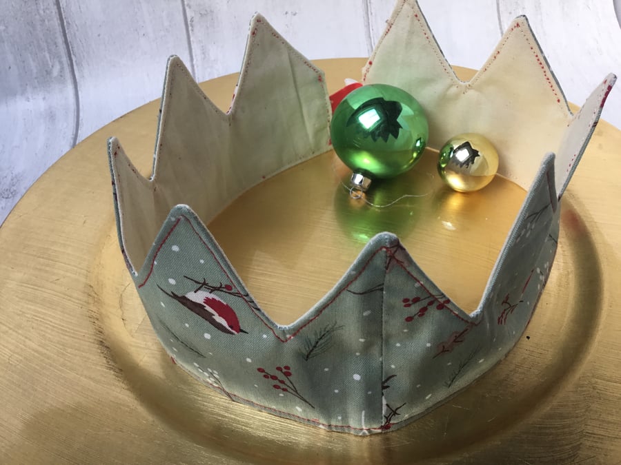 Christmas Crowns. Reusable, fabric crown - green with robins. Slight second
