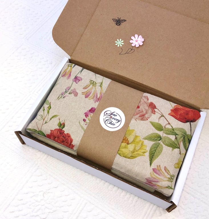 Wheat Bag Classic Victorian Garden Linen fabric Gift Set ivory fleece reverse  
