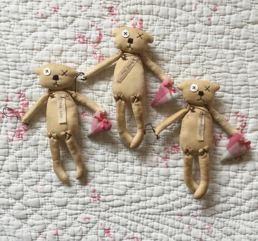 Thread Bear with Vichy Check Heart