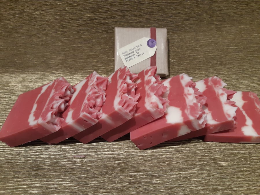 Rose geranium and bergamot soap -  vegan - SLS and paraben free - 90g piped top