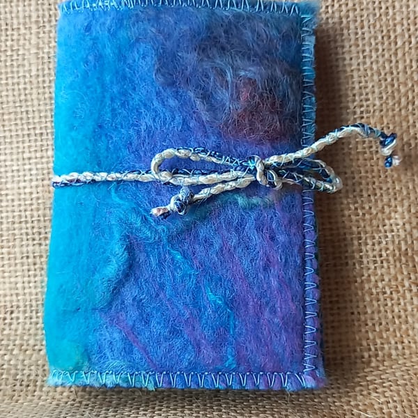 Handmade Felt Needle Case – Handmade Needle Book for Sewing Needles & Pins 