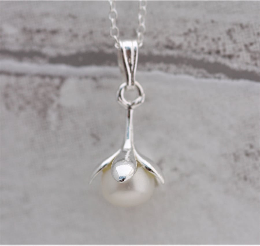 Sterling Silver Freshwater Pearl Flower Drop Pendant