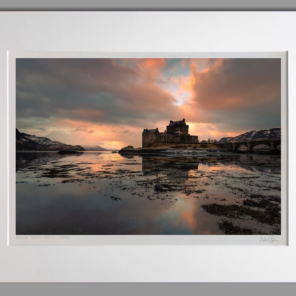 Eilean Donan Castle Scotland - A3 (50x40cm) Unframed Print