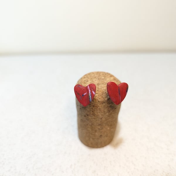 Red heart scrap stud earrings 