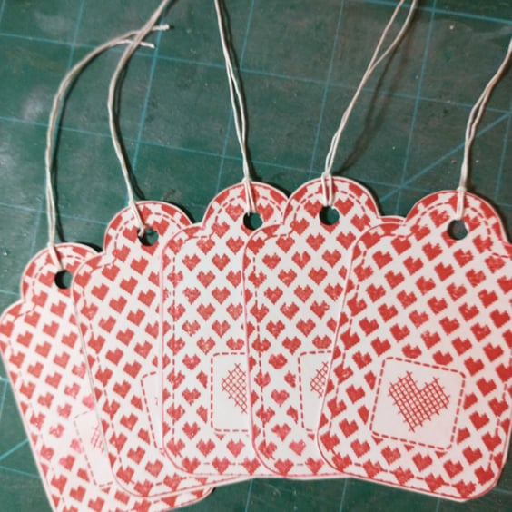 Scandi style gift tags