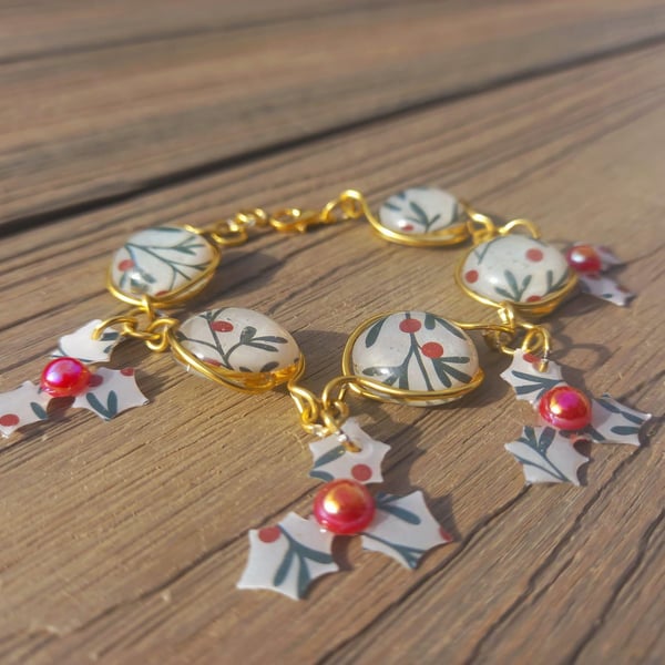 White Bubble Holly Bracelet with Holly Charms