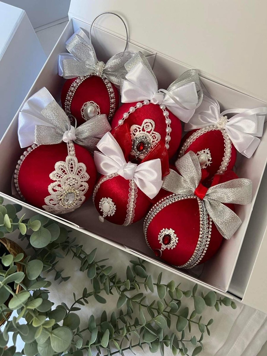 Luxury Christmas baubles set of 6