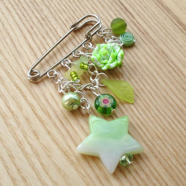 Green Chain and Bead Cascade Kilt Pin Brooch