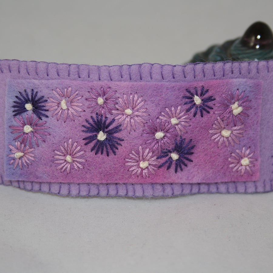 Embroidered Barrette - Purple daisies