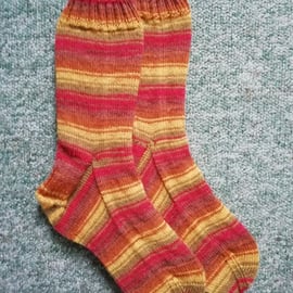 Socks, hand knitted, Med-Large, size 7-8