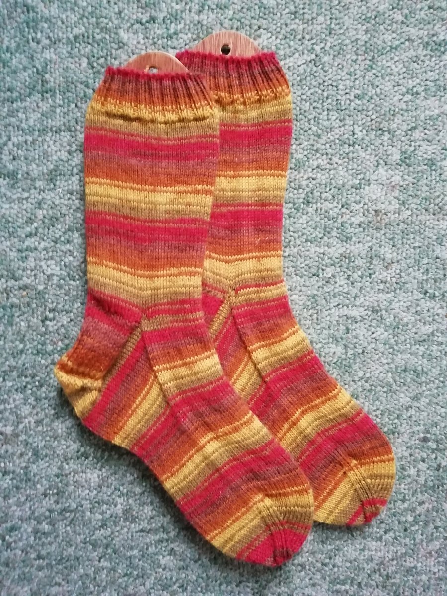 Socks, hand knitted, Med-Large, size 7-8