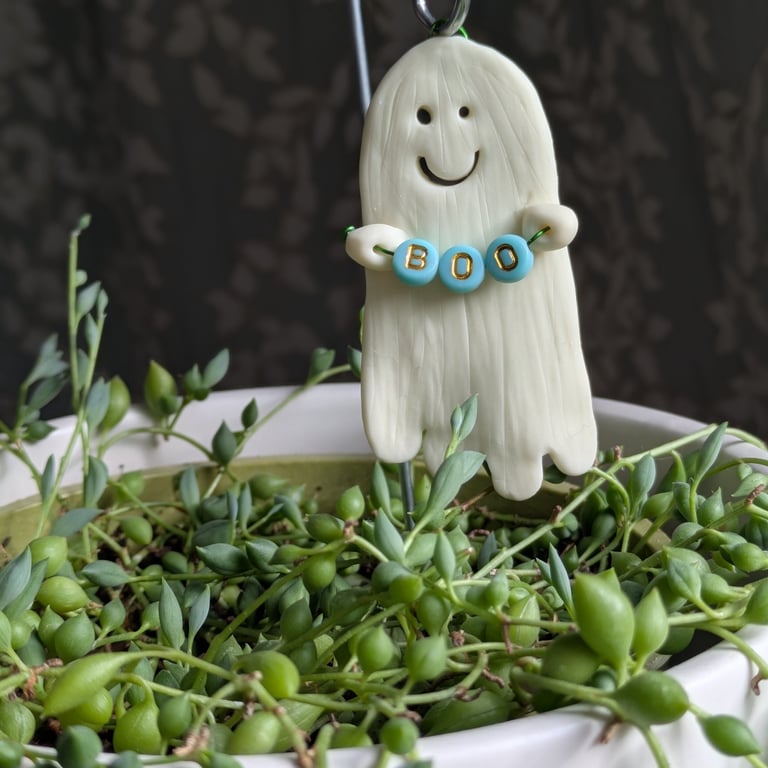 Hal - Glow in the dark ghost plant stake
