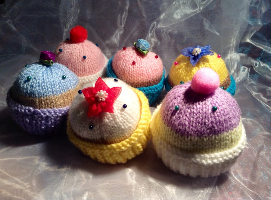 Little Knitted Pin Cushion Cupcake